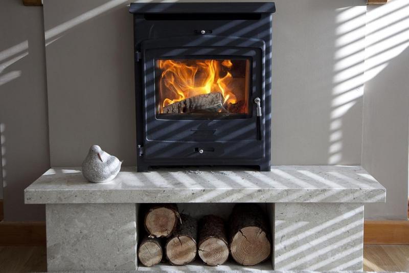 Installation d'un po&ecirc;le &agrave; bois &agrave; Azay-le-Rideau : guide pratique